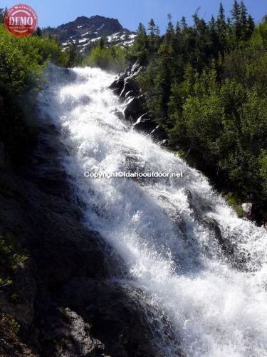 DEO’S Place Waterfall