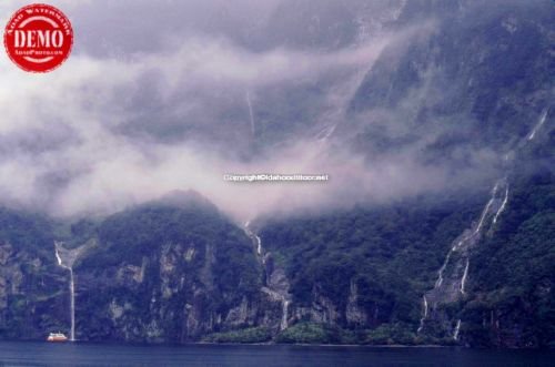 New Zealand Waterfalls Milford Sound 