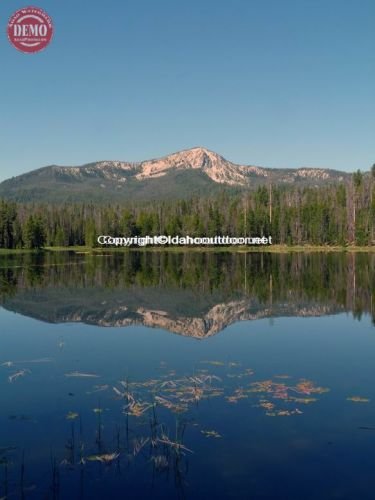 Elizabeth Lake Sawtooth Mountains