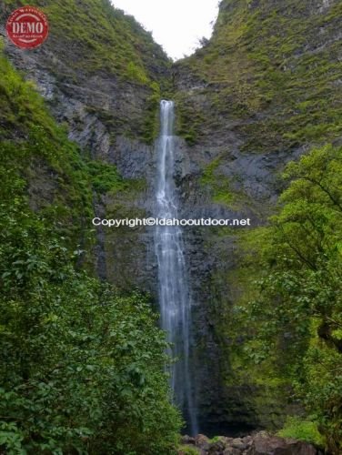 Na Pali Coast Waterfall